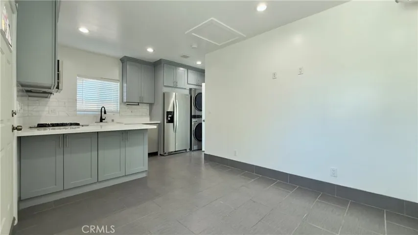 9840 Natick Avenue, North Hills, California 91343