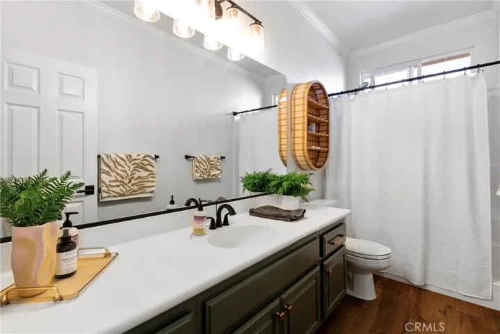 Downstairs full bathroom