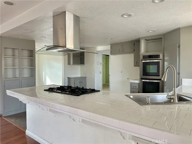 15160 Flathead Road, Apple Valley, California 92307