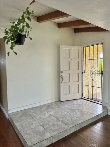 15160 Flathead Road, Apple Valley, California 92307