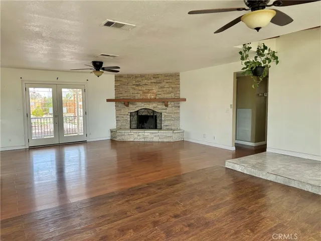 15160 Flathead Road, Apple Valley, California 92307