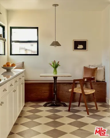 3840 S Norton Avenue, Los Angeles, California 90008