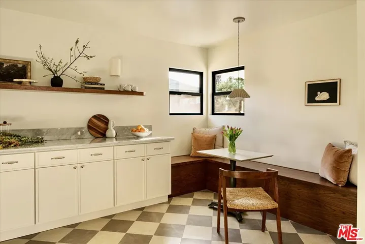 3840 S Norton Avenue, Los Angeles, California 90008
