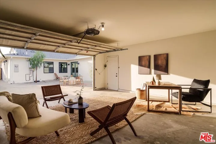 3840 S Norton Avenue, Los Angeles, California 90008