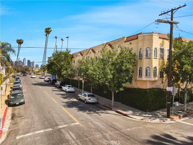1102 S Mariposa Avenue, Los Angeles, California 90006