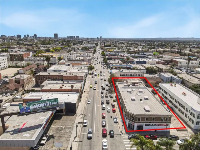 1102 S Mariposa Avenue, Los Angeles, California 90006