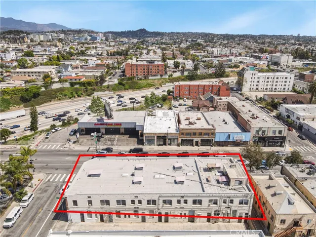 1102 S Mariposa Avenue, Los Angeles, California 90006