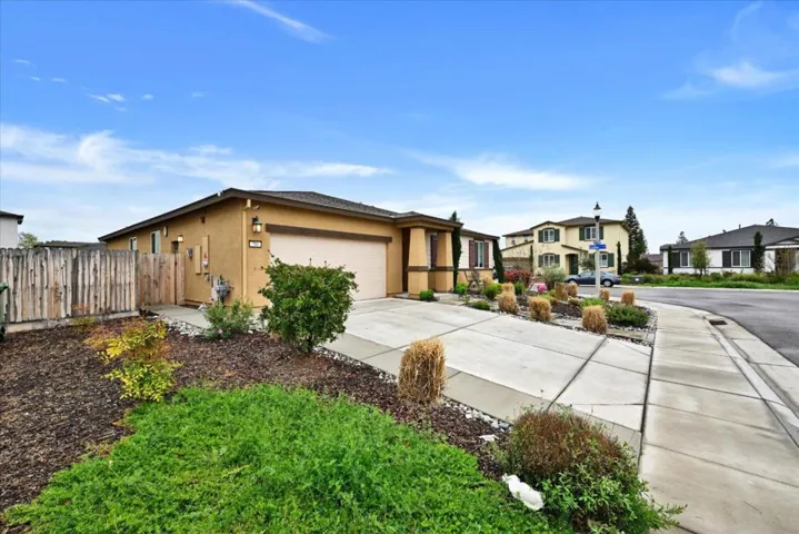 701 Pahl Court, Lincoln, California 95648