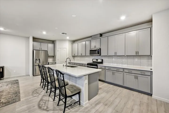 701 Pahl Court, Lincoln, California 95648