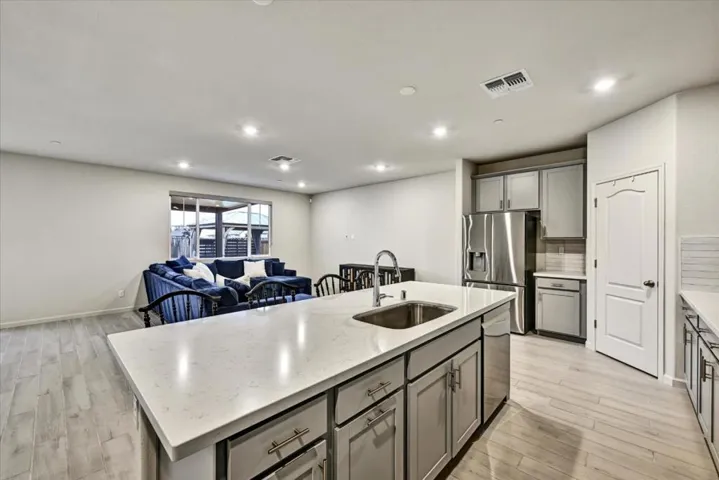 701 Pahl Court, Lincoln, California 95648