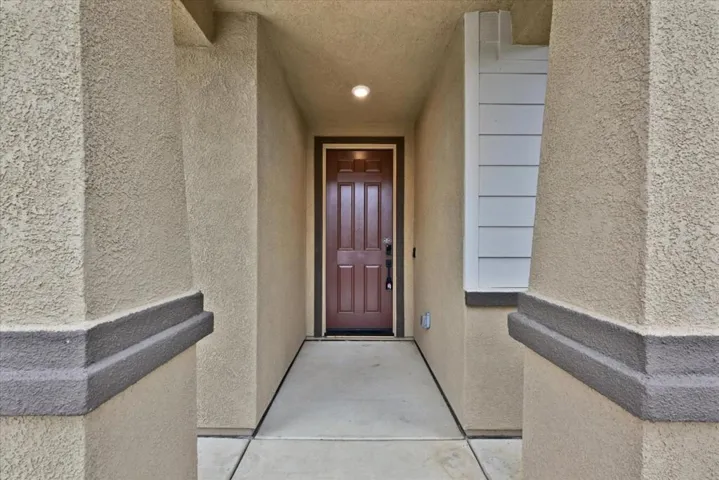 701 Pahl Court, Lincoln, California 95648