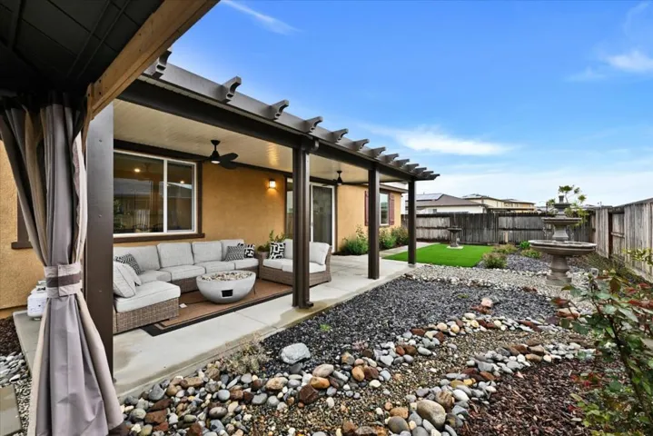 701 Pahl Court, Lincoln, California 95648