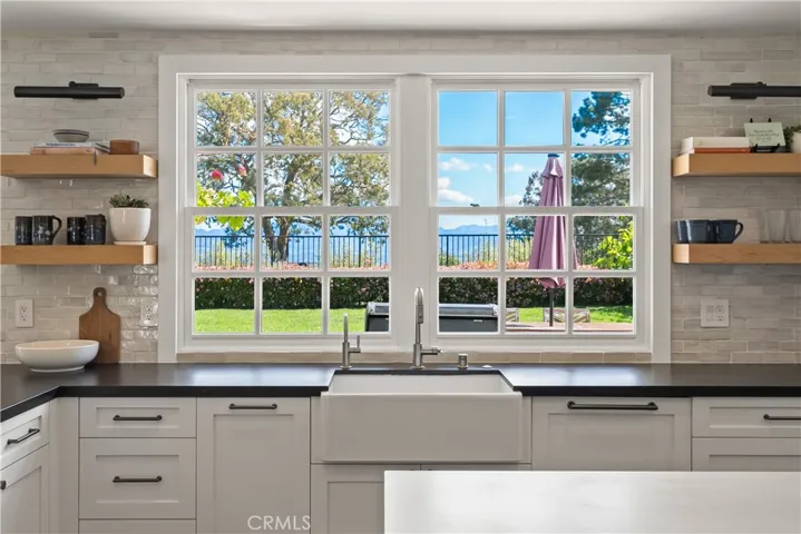 2964 Mountain View Drive, Laguna Beach, California 92651