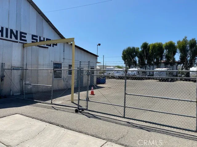210 W Glenn Avenue, Coalinga, California 93210
