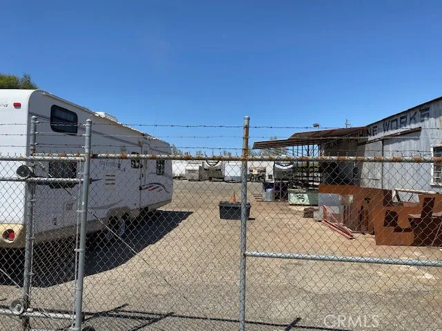 210 W Glenn Avenue, Coalinga, California 93210