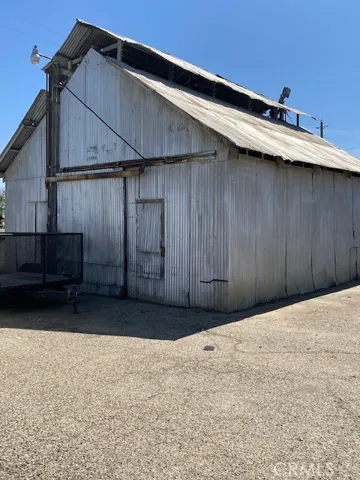210 W Glenn Avenue, Coalinga, California 93210