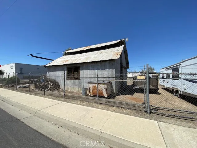 210 W Glenn Avenue, Coalinga, California 93210