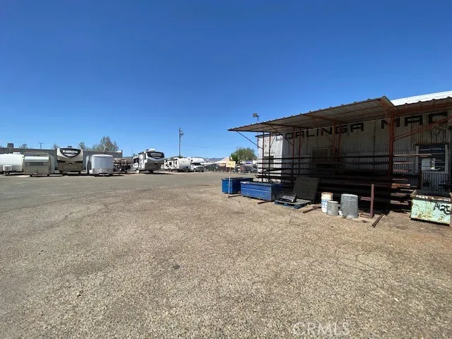 210 W Glenn Avenue, Coalinga, California 93210