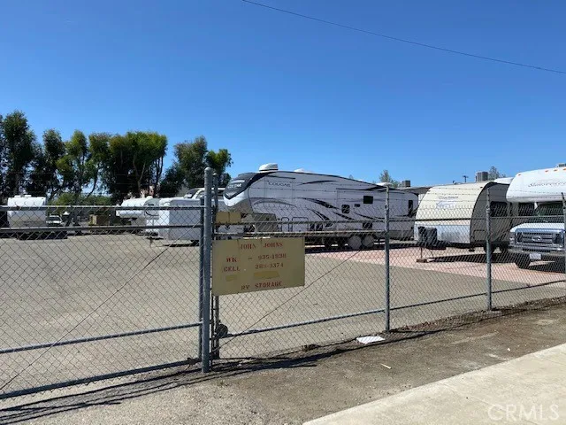 210 W Glenn Avenue, Coalinga, California 93210