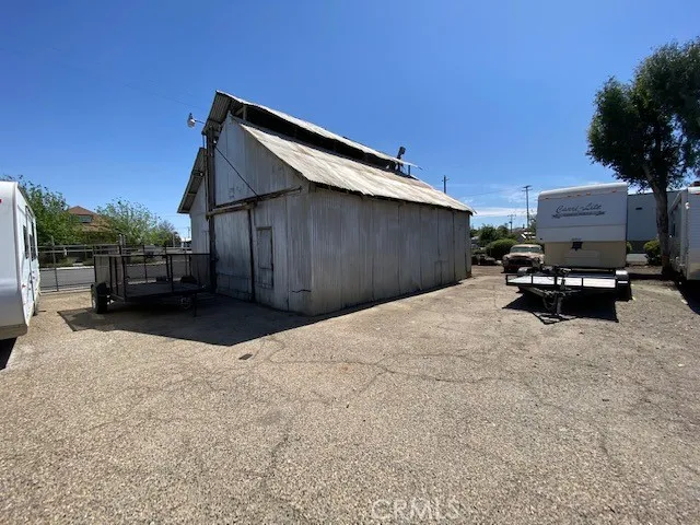 210 W Glenn Avenue, Coalinga, California 93210