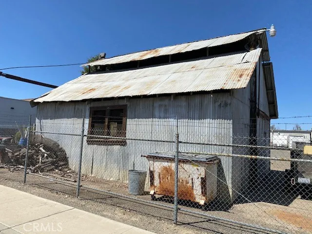210 W Glenn Avenue, Coalinga, California 93210