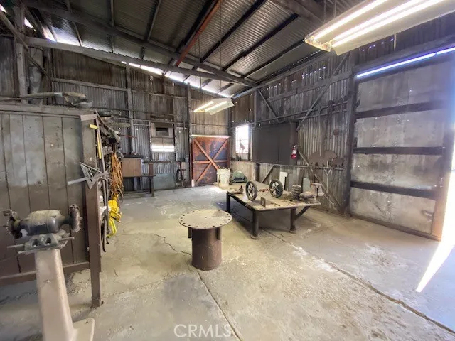 210 W Glenn Avenue, Coalinga, California 93210