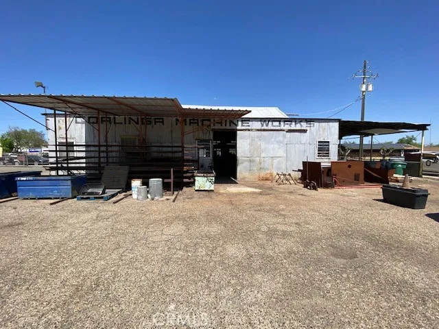 210 W Glenn Avenue, Coalinga, California 93210