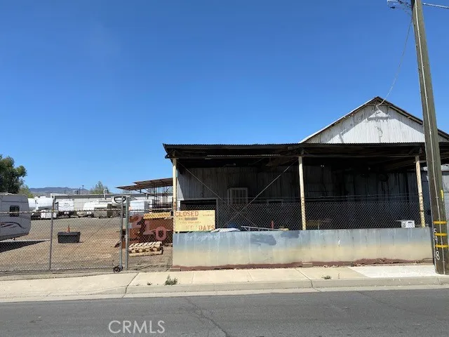 210 W Glenn Avenue, Coalinga, California 93210
