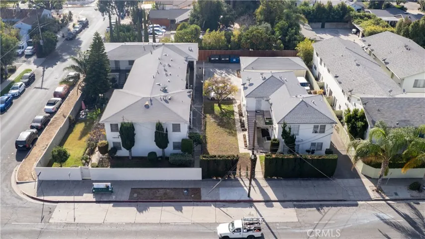 13504 – 13508 Victory Boulevard, Van Nuys, California 91401
