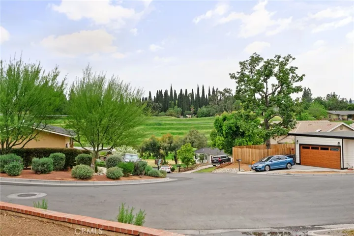1339 La Loma Drive, Redlands, California 92373