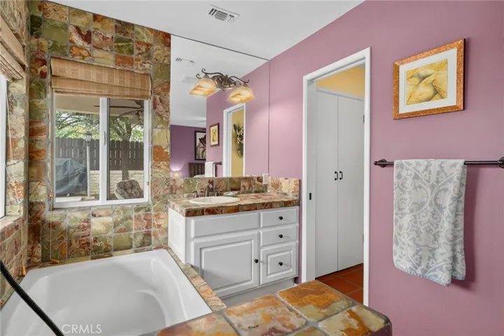 Main Bedroom Bathroom