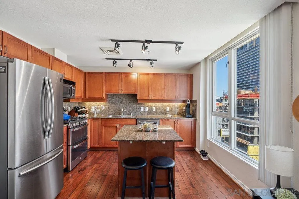 1240 India St 1805, San Diego, California 92101 home-pic-1