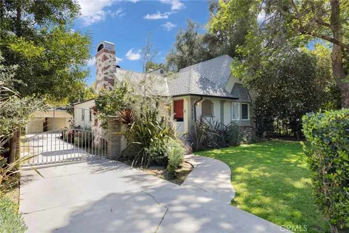 Front view of driveway
