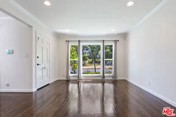 2519 Bentley Avenue, Los Angeles, California 90064