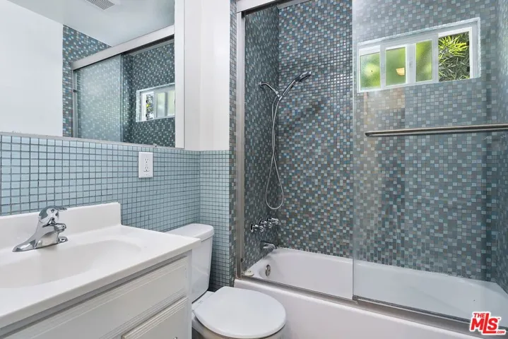 2519 Bentley Avenue, Los Angeles, California 90064