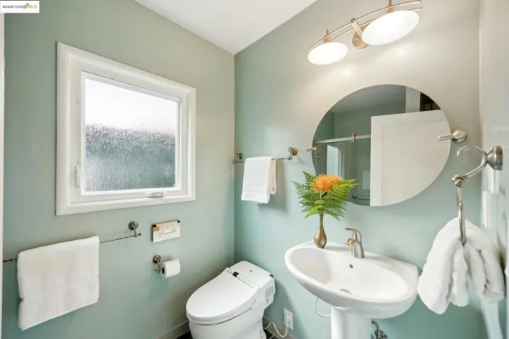 1656 Oak View Ave, Kensington, California 94707