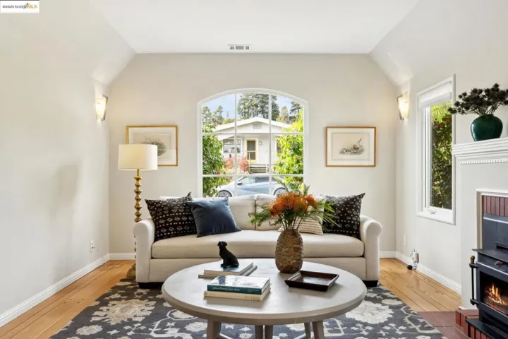 1656 Oak View Ave, Kensington, California 94707