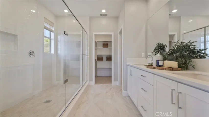 Photos shown are of model only- not actual homesite.
