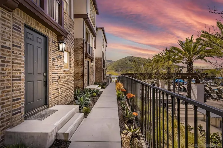 908 Blackstone Dr, San Marcos, California 92078