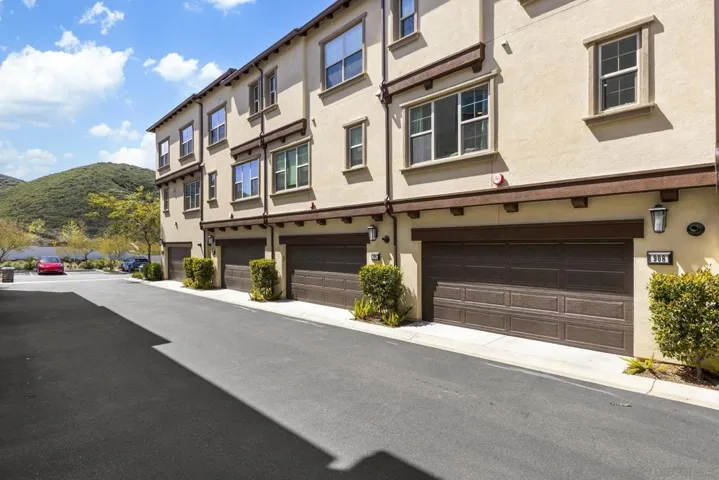 908 Blackstone Dr, San Marcos, California 92078