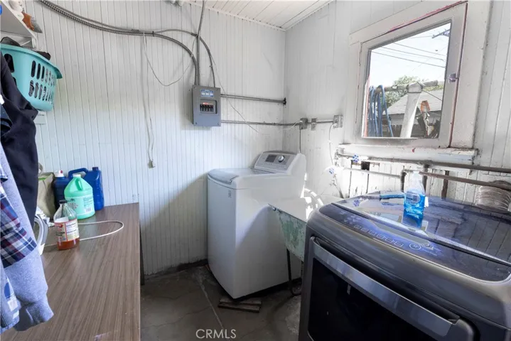 2725 Grand Avenue, Huntington Park, California 90255