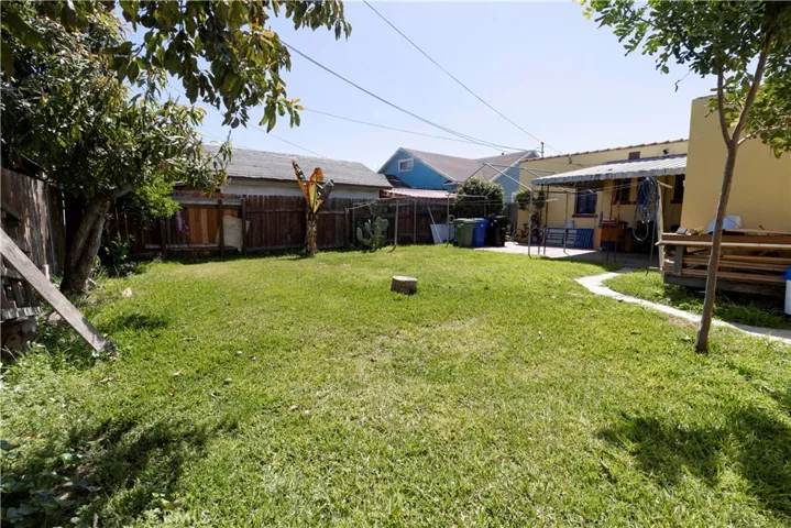 2725 Grand Avenue, Huntington Park, California 90255