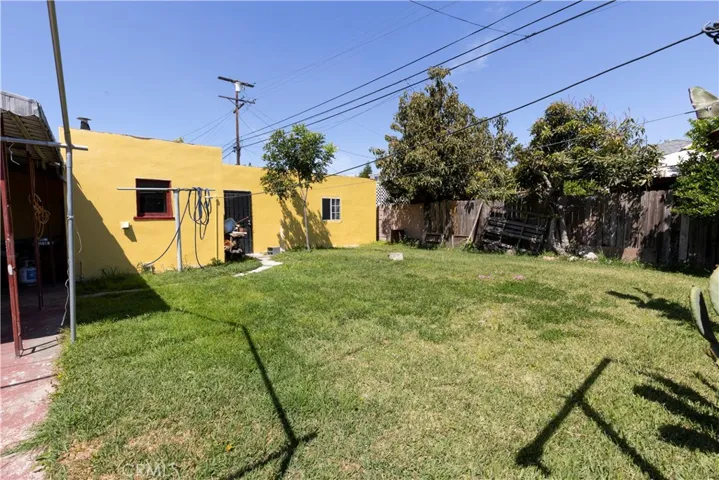 2725 Grand Avenue, Huntington Park, California 90255