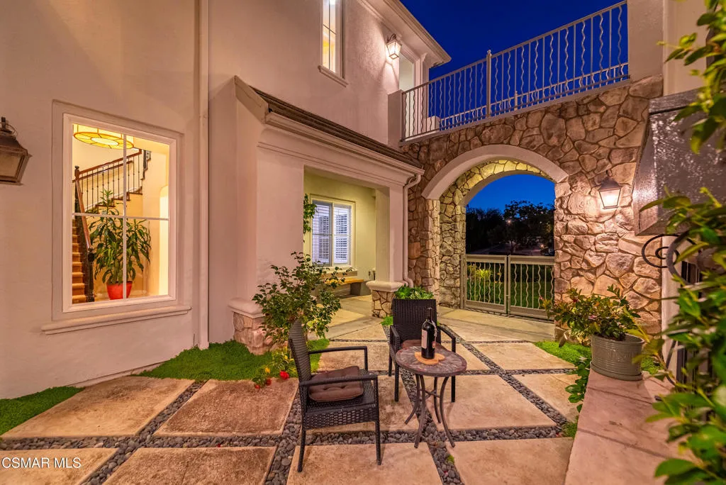 1008 N Country Club Drive, Simi Valley, California 93065 home-pic-41