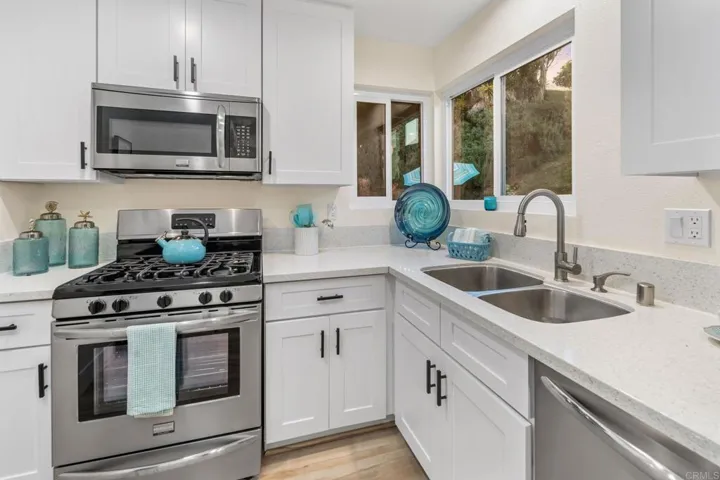 4724 Sunny Hills Road, Oceanside, California 92056