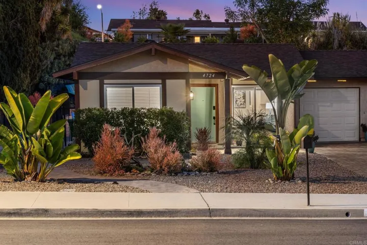 4724 Sunny Hills Road, Oceanside, California 92056