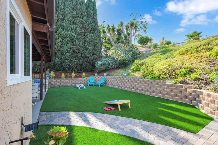 4724 Sunny Hills Road, Oceanside, California 92056