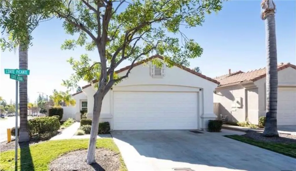 23796 Corte Picante, Murrieta, California 92562 home-pic-0