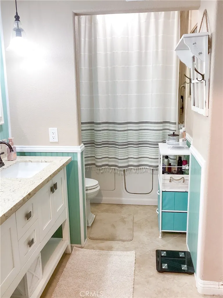 23796 Corte Picante, Murrieta, California 92562 home-pic-15