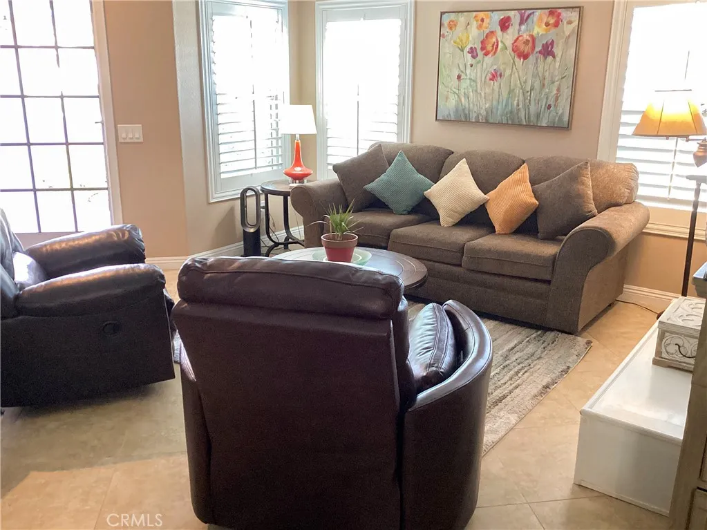 23796 Corte Picante, Murrieta, California 92562 home-pic-5